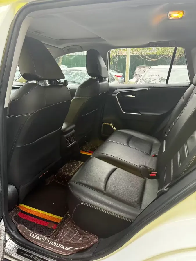 2020 Toyota RAV4 2.0L 171HP L4 CVT,autocango,china used car exporter,china ev exporter,chinese used car exporter,chinese used ev exporter