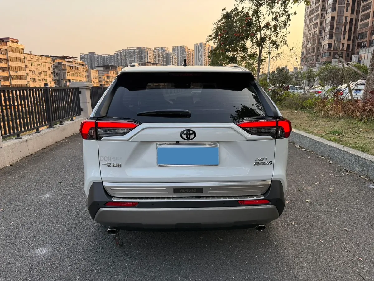 2023 Toyota RAV4 2.0L 171HP L4 CVT,autocango,china used car exporter,china ev exporter,chinese used car exporter,chinese used ev exporter