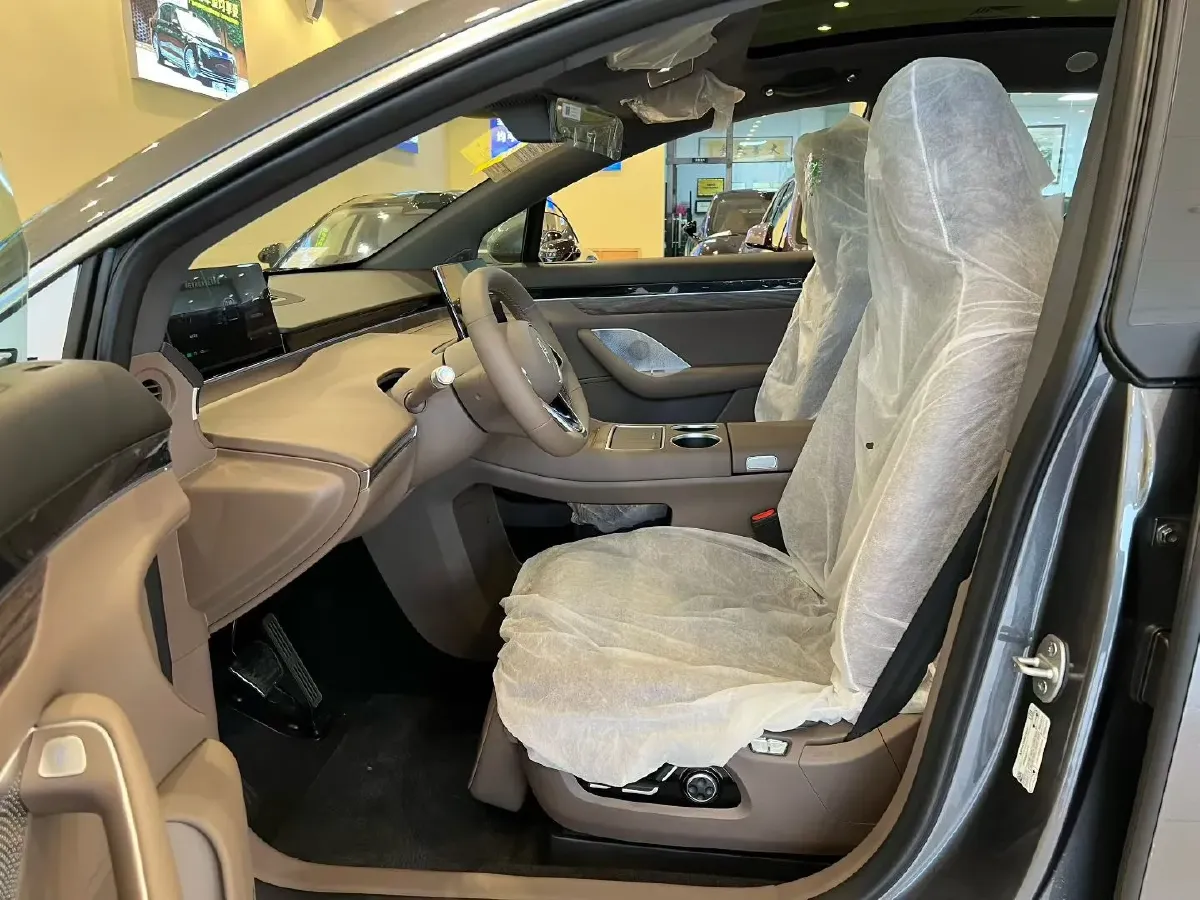 2026 Luxeed R7 REEV 156HP REEV,autocango,china used car exporter,china ev exporter,chinese used car exporter,chinese used ev exporter