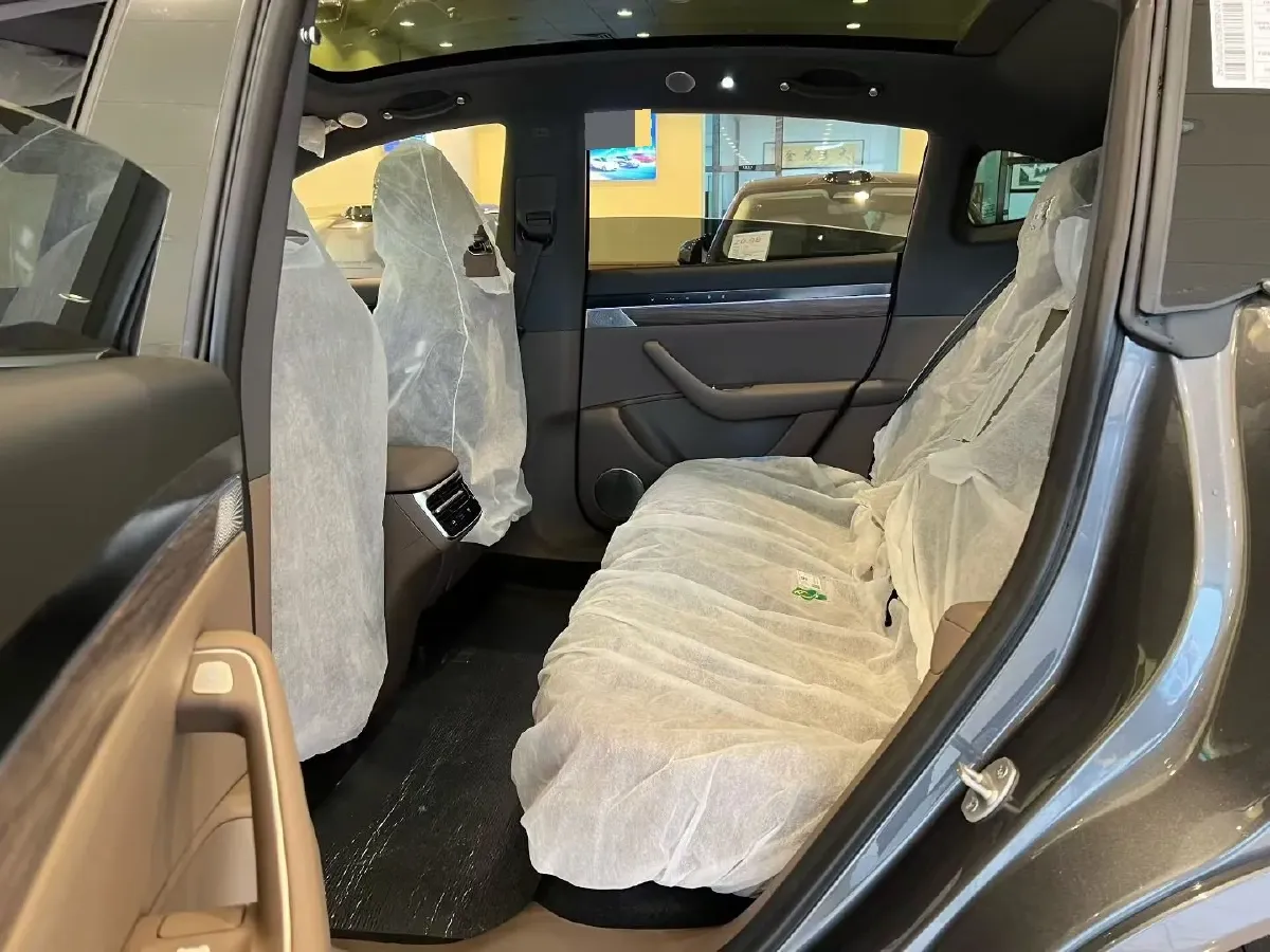 2026 Luxeed R7 REEV 156HP REEV,autocango,china used car exporter,china ev exporter,chinese used car exporter,chinese used ev exporter