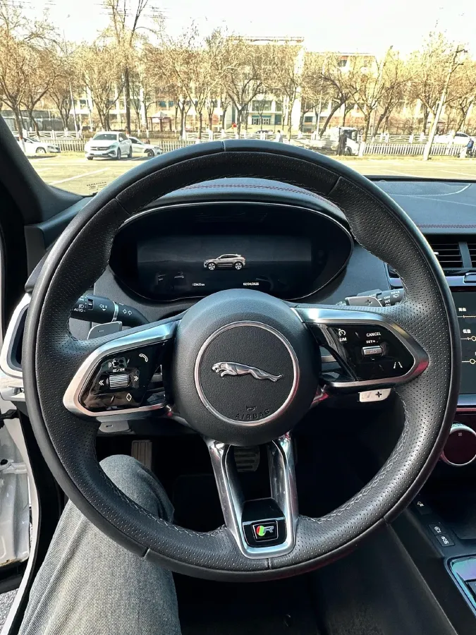 2024 Jaguar E-PACE 1.5T 200HP L3 8AT,autocango,china used car exporter,china ev exporter,chinese used car exporter,chinese used ev exporter