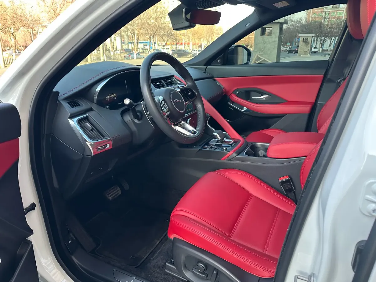 2024 Jaguar E-PACE 1.5T 200HP L3 8AT,autocango,china used car exporter,china ev exporter,chinese used car exporter,chinese used ev exporter