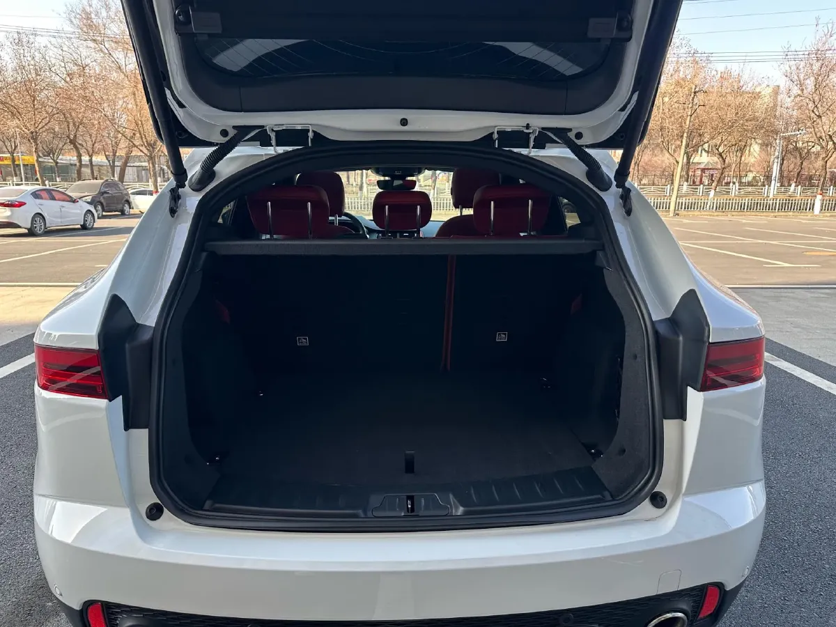 2024 Jaguar E-PACE 1.5T 200HP L3 8AT,autocango,china used car exporter,china ev exporter,chinese used car exporter,chinese used ev exporter