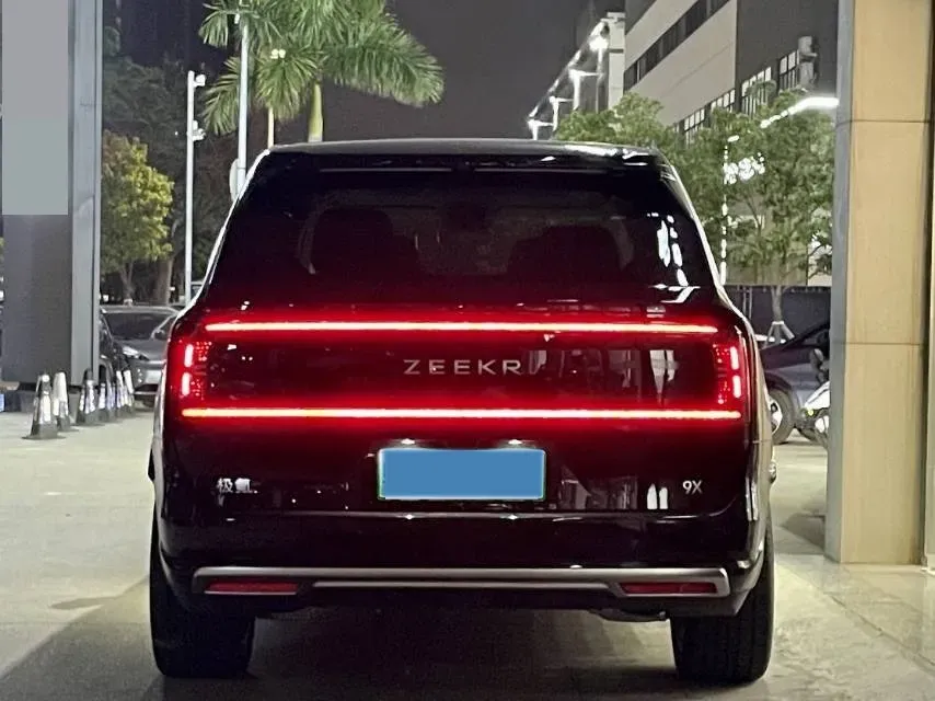 2025 Zeekr 9X 2.0T 279HP L4 1DHT PHEV,autocango,china used car exporter,china ev exporter,chinese used car exporter,chinese used ev exporter