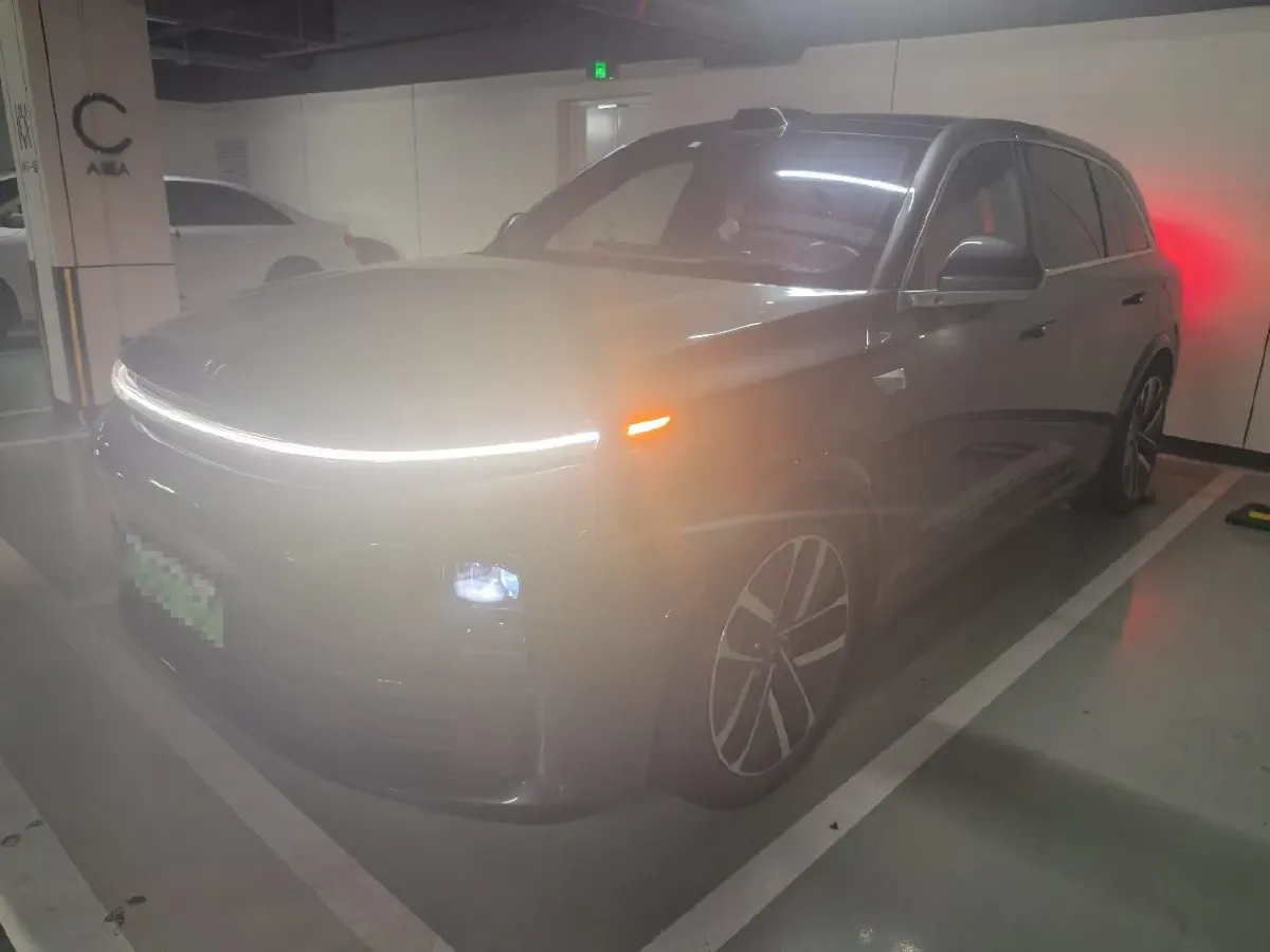 2023 Li L7 Range Extended 154HP REEV 40.9KWH,autocango,china used car exporter,china ev exporter,chinese used car exporter,chinese used ev exporter