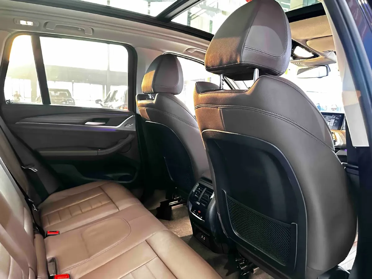 2021 BMW X3 2.0T 224HP L4 8AT,autocango,china used car exporter,china ev exporter,chinese used car exporter,chinese used ev exporter