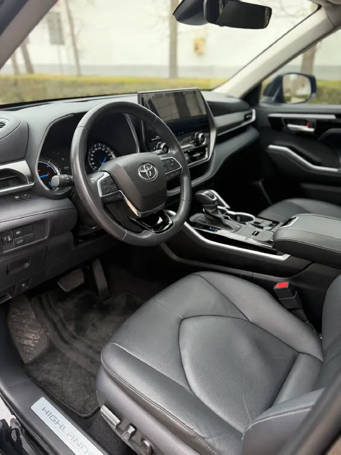 2022 Toyota Highlander 2.5L 192HP L4 E-CVT Hybrid,autocango,china used car exporter,china ev exporter,chinese used car exporter,chinese used ev exporter