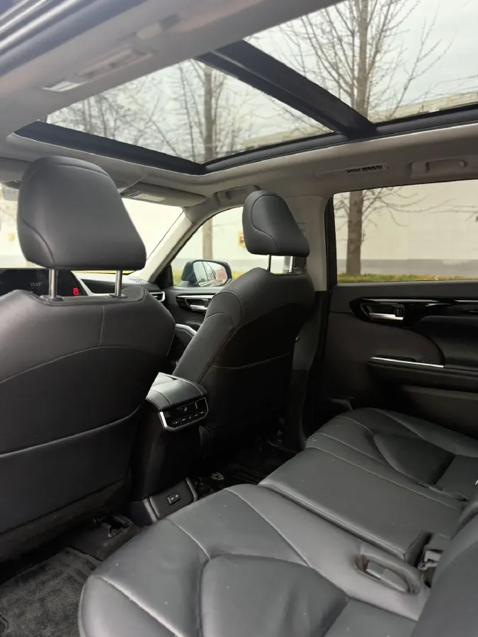 2022 Toyota Highlander 2.5L 192HP L4 E-CVT Hybrid,autocango,china used car exporter,china ev exporter,chinese used car exporter,chinese used ev exporter