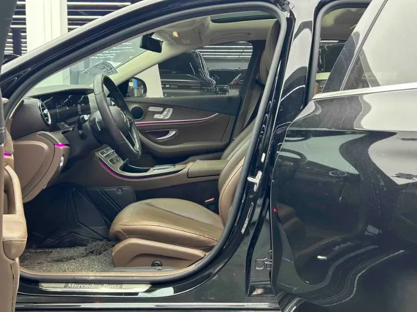 2022 Mercedes-Benz E Class 2.0T 211HP L4 9AT PHEV 25.4KWH,autocango,china used car exporter,china ev exporter,chinese used car exporter,chinese used ev exporter