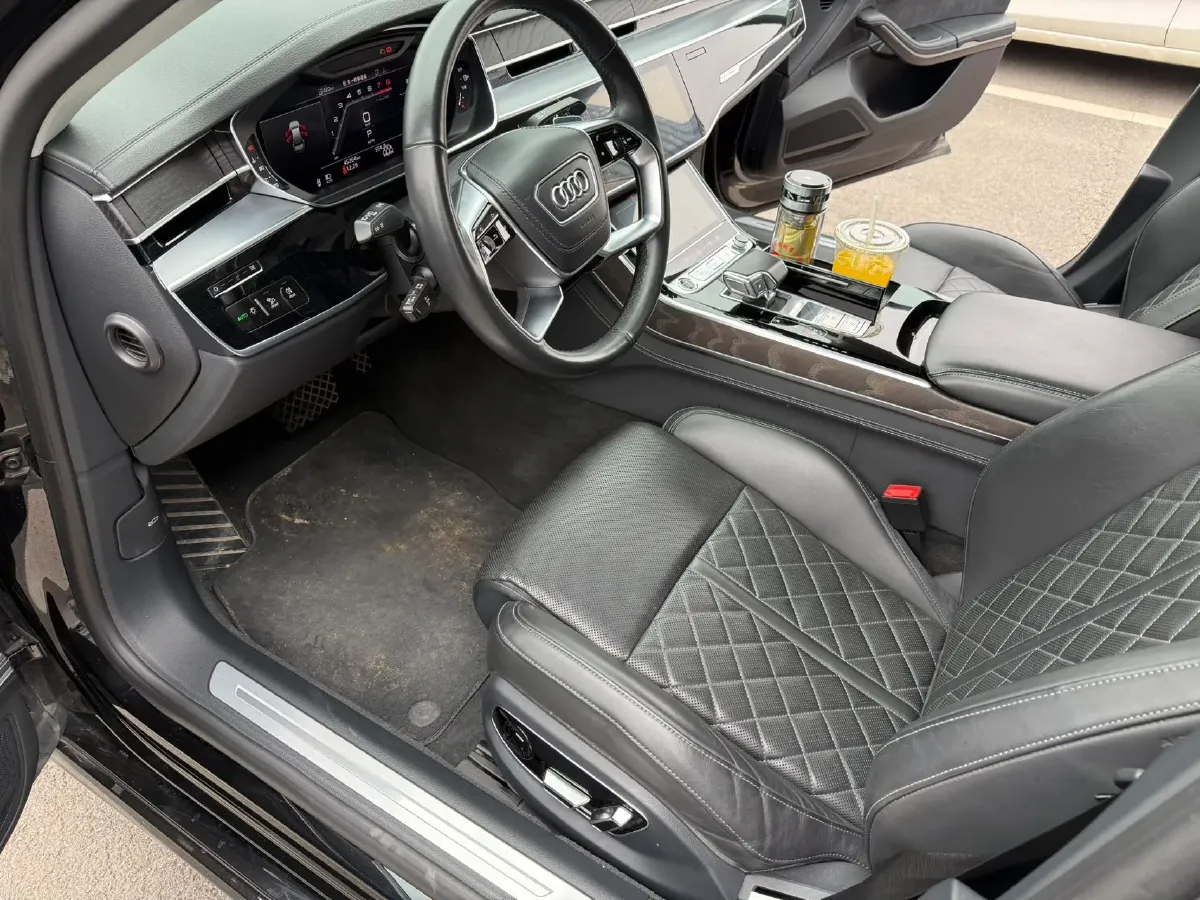 2023 Audi A8 3.0T 286HP V6 8AT,autocango,china used car exporter,china ev exporter,chinese used car exporter,chinese used ev exporter