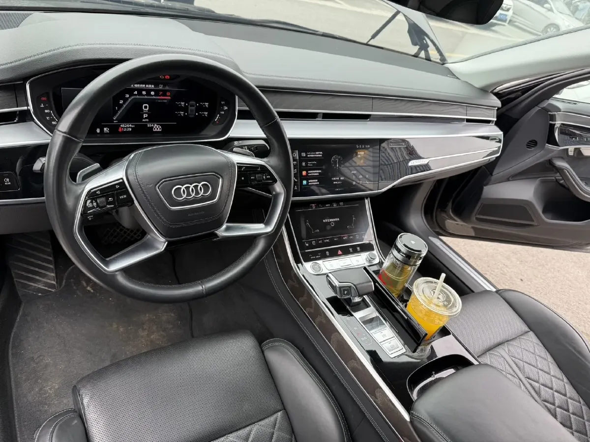 2023 Audi A8 3.0T 286HP V6 8AT,autocango,china used car exporter,china ev exporter,chinese used car exporter,chinese used ev exporter