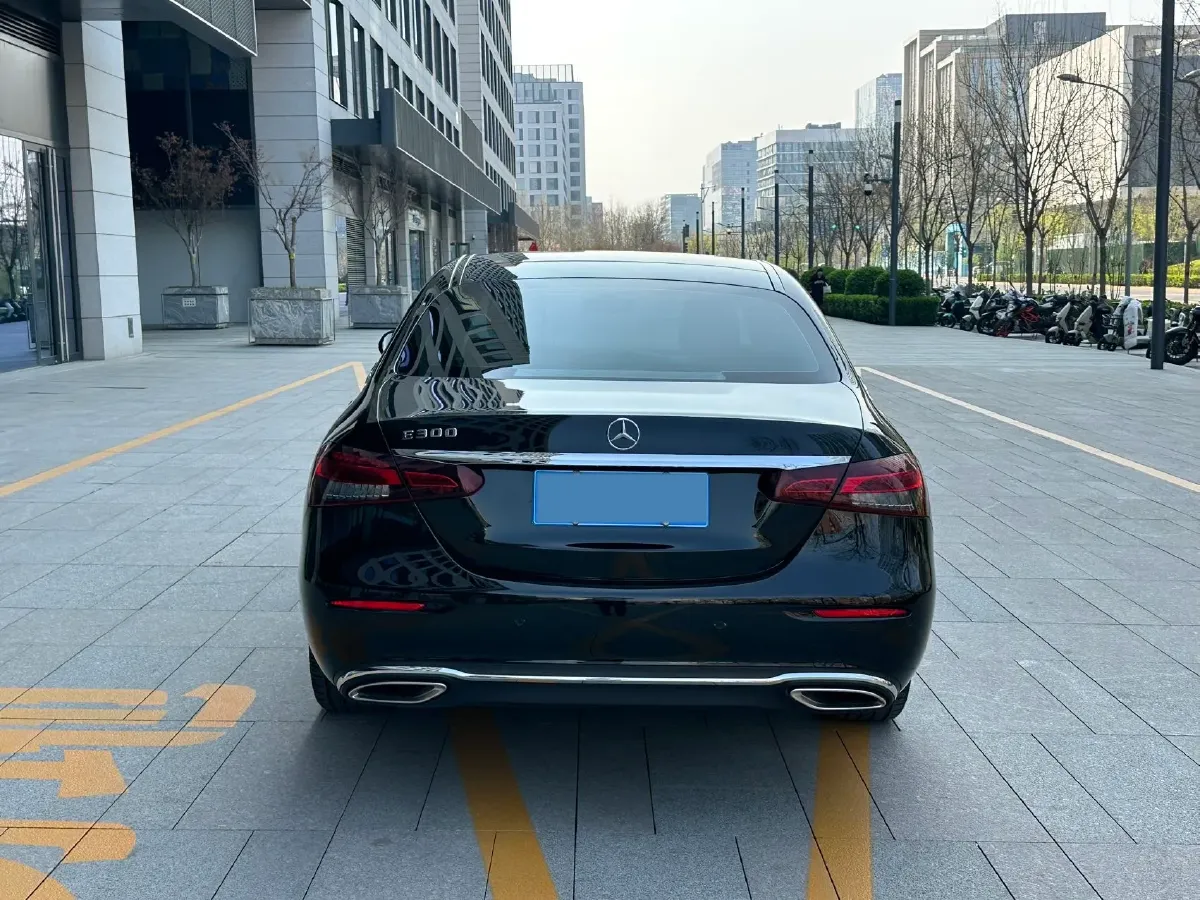 2021 Mercedes-Benz E Class 2.0T 258HP L4 9AT,autocango,china used car exporter,china ev exporter,chinese used car exporter,chinese used ev exporter