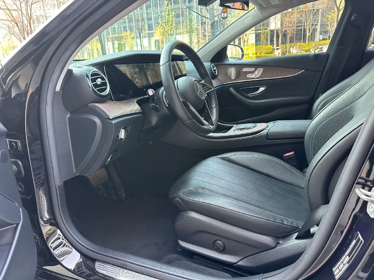 2021 Mercedes-Benz E Class 2.0T 258HP L4 9AT,autocango,china used car exporter,china ev exporter,chinese used car exporter,chinese used ev exporter