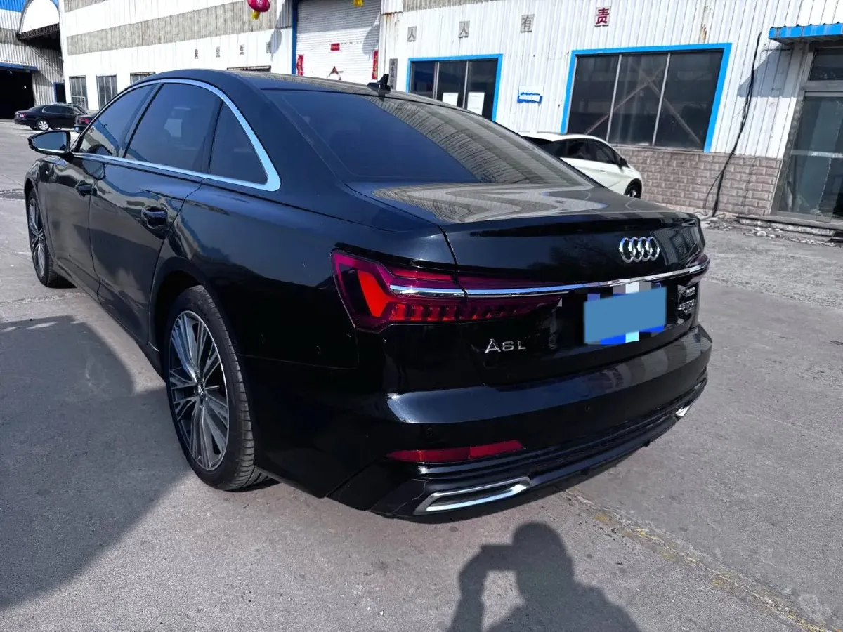 2021 Audi A6L 2.0T 190HP L4 7DCT,autocango,china used car exporter,china ev exporter,chinese used car exporter,chinese used ev exporter