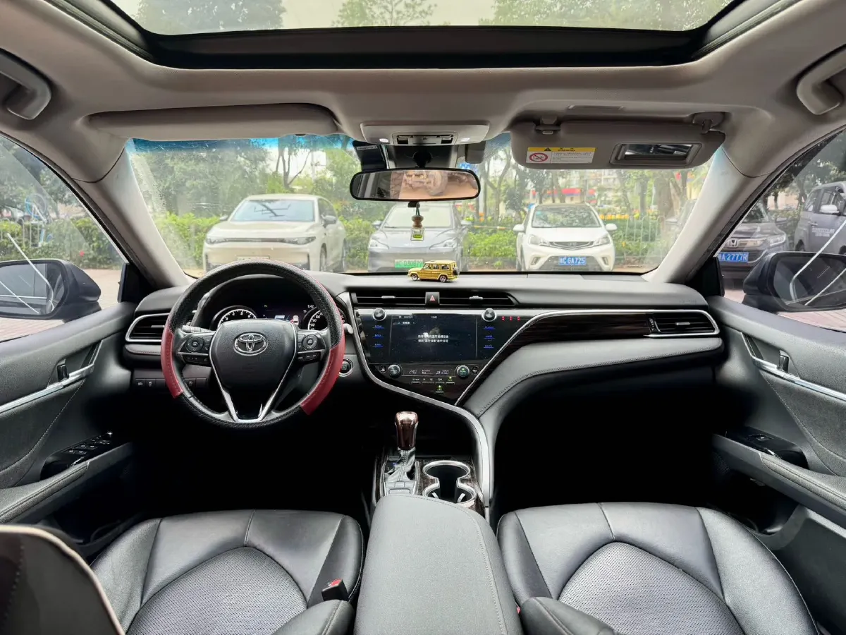 2019 Toyota Camry 2.5L 209HP L4 8AT,autocango,china used car exporter,china ev exporter,chinese used car exporter,chinese used ev exporter