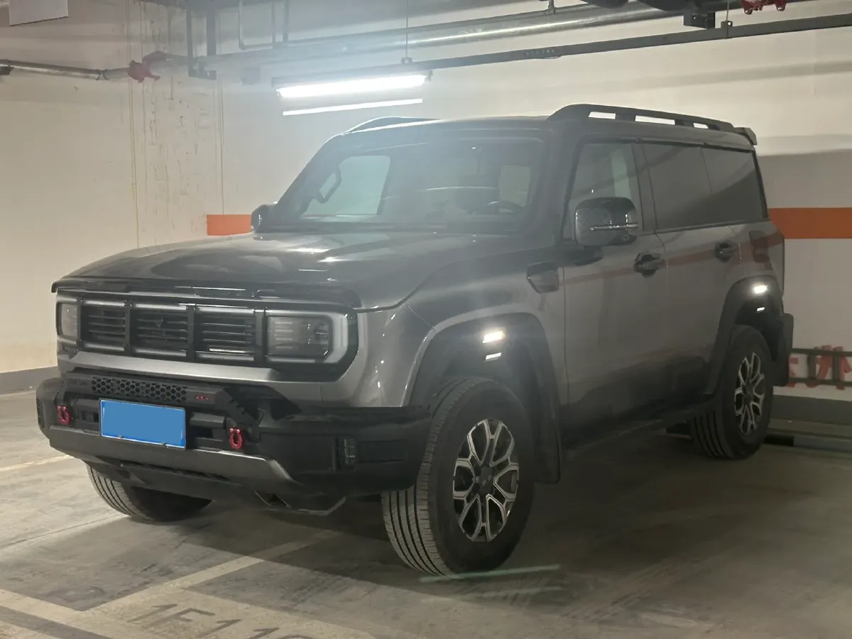2024 Beijing BJ40 2.0T 245HP L4 8AT,autocango,china used car exporter,china ev exporter,chinese used car exporter,chinese used ev exporter