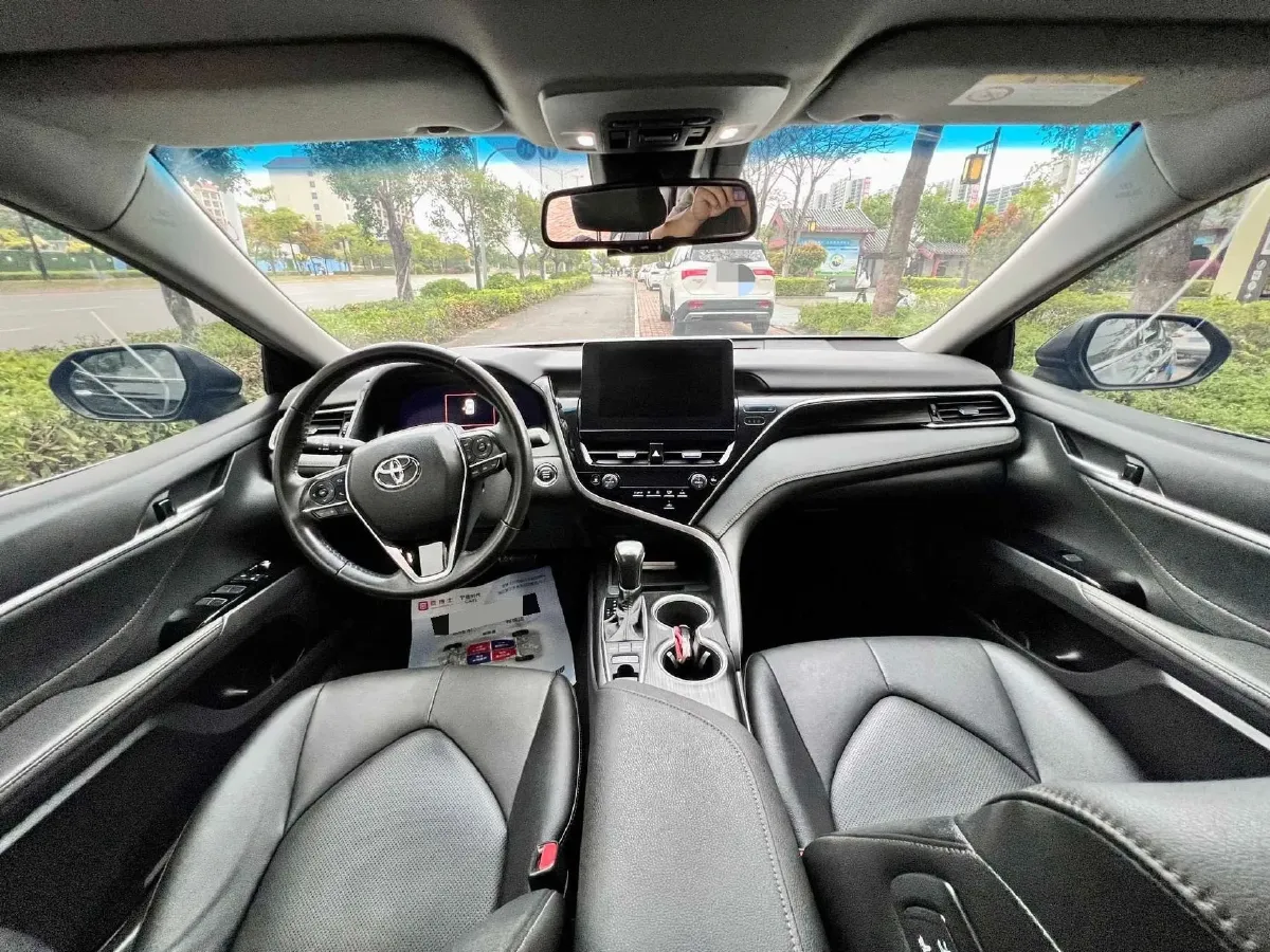 2021 Toyota Camry 2.5L 209HP L4 8AT,autocango,china used car exporter,china ev exporter,chinese used car exporter,chinese used ev exporter