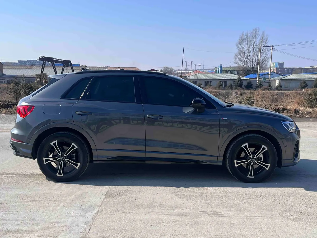 2022 Audi Q3 1.4T 150HP L4 7DCT,autocango,china used car exporter,china ev exporter,chinese used car exporter,chinese used ev exporter