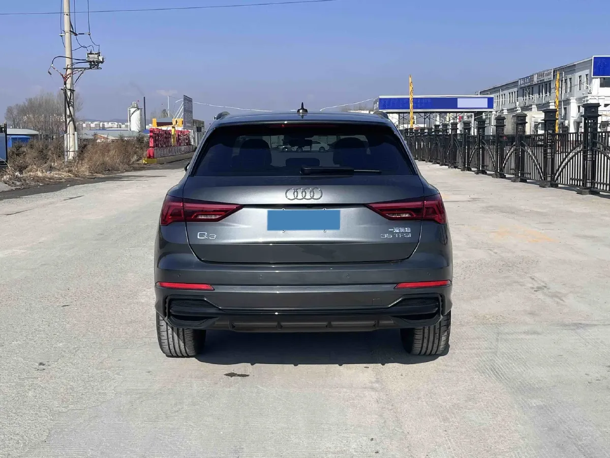 2022 Audi Q3 1.4T 150HP L4 7DCT,autocango,china used car exporter,china ev exporter,chinese used car exporter,chinese used ev exporter