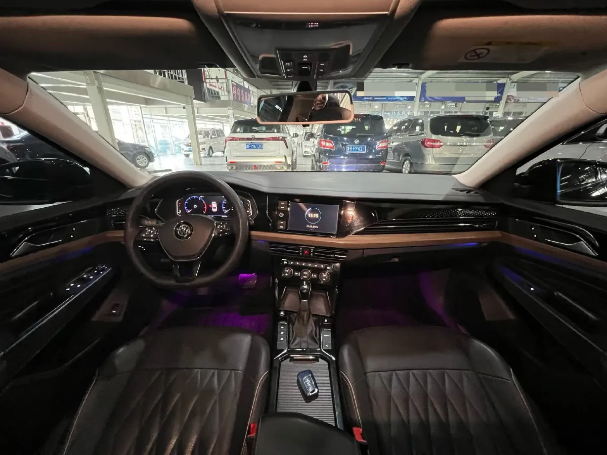 2019 Volvo V40 1.5T 152HP L4 6AT,autocango,china used car exporter,china ev exporter,chinese used car exporter,chinese used ev exporter