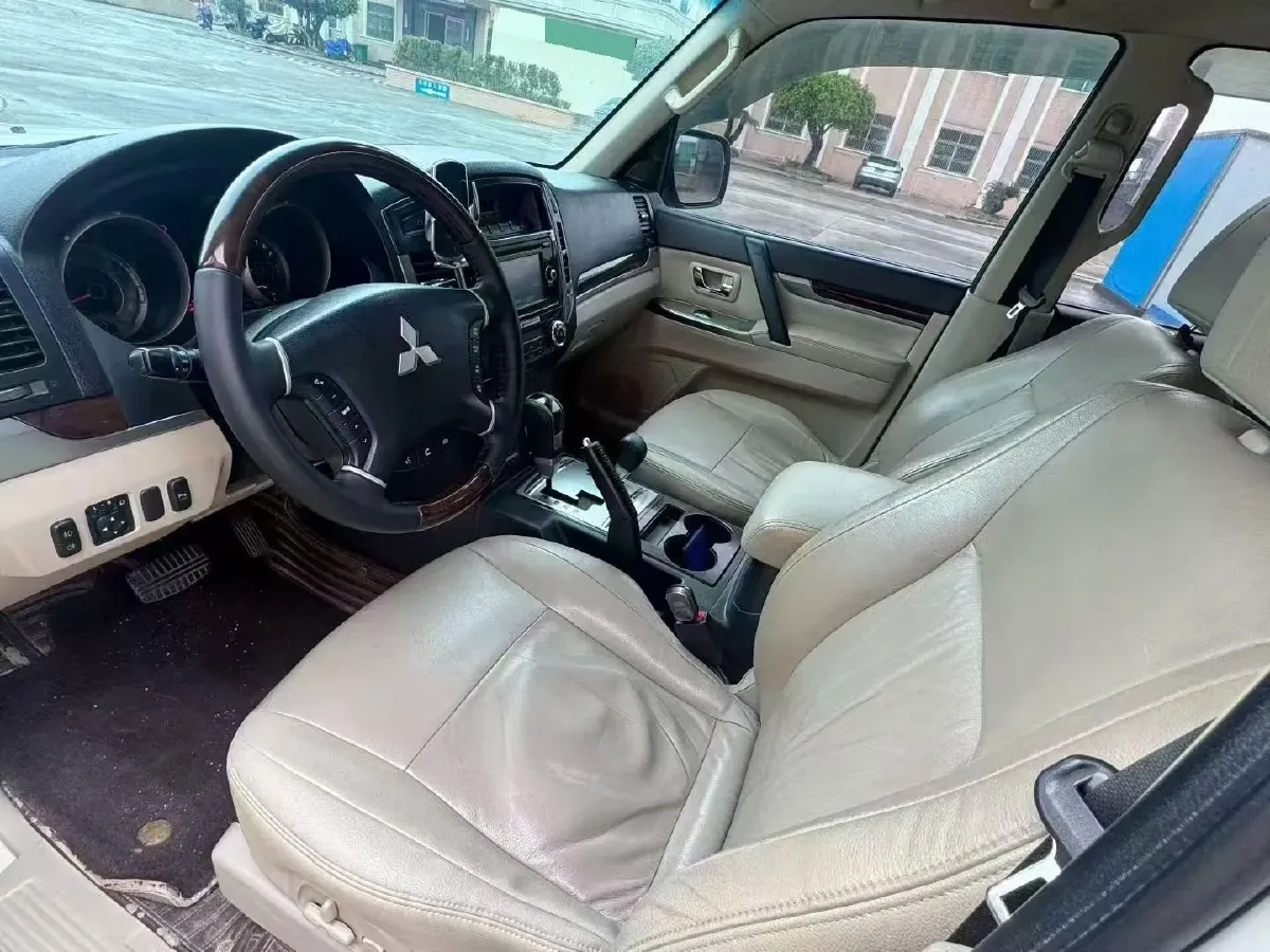 2017 Honda Jade 1.8L 141HP L4 5AT,autocango,china used car exporter,china ev exporter,chinese used car exporter,chinese used ev exporter