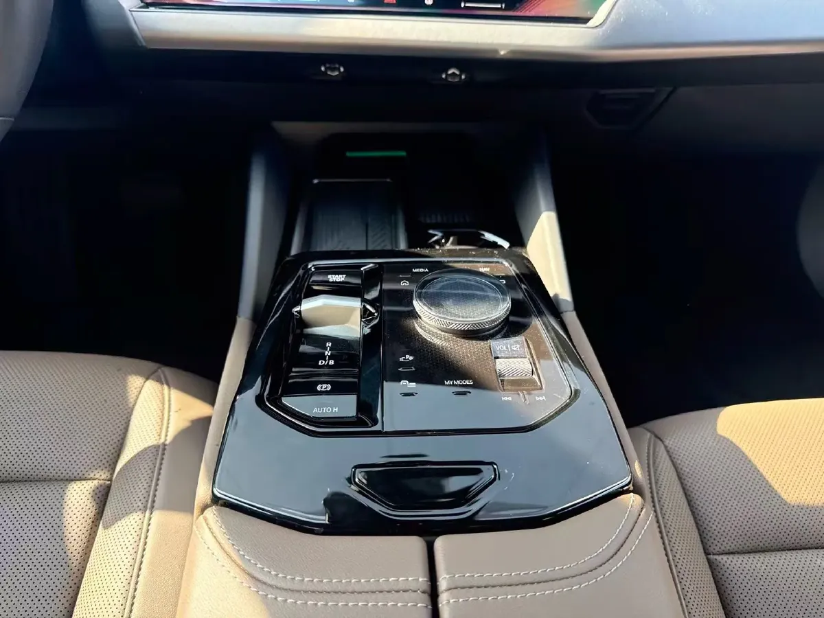 2024 BMW i5 BEV 79.05KWH,autocango,china used car exporter,china ev exporter,chinese used car exporter,chinese used ev exporter