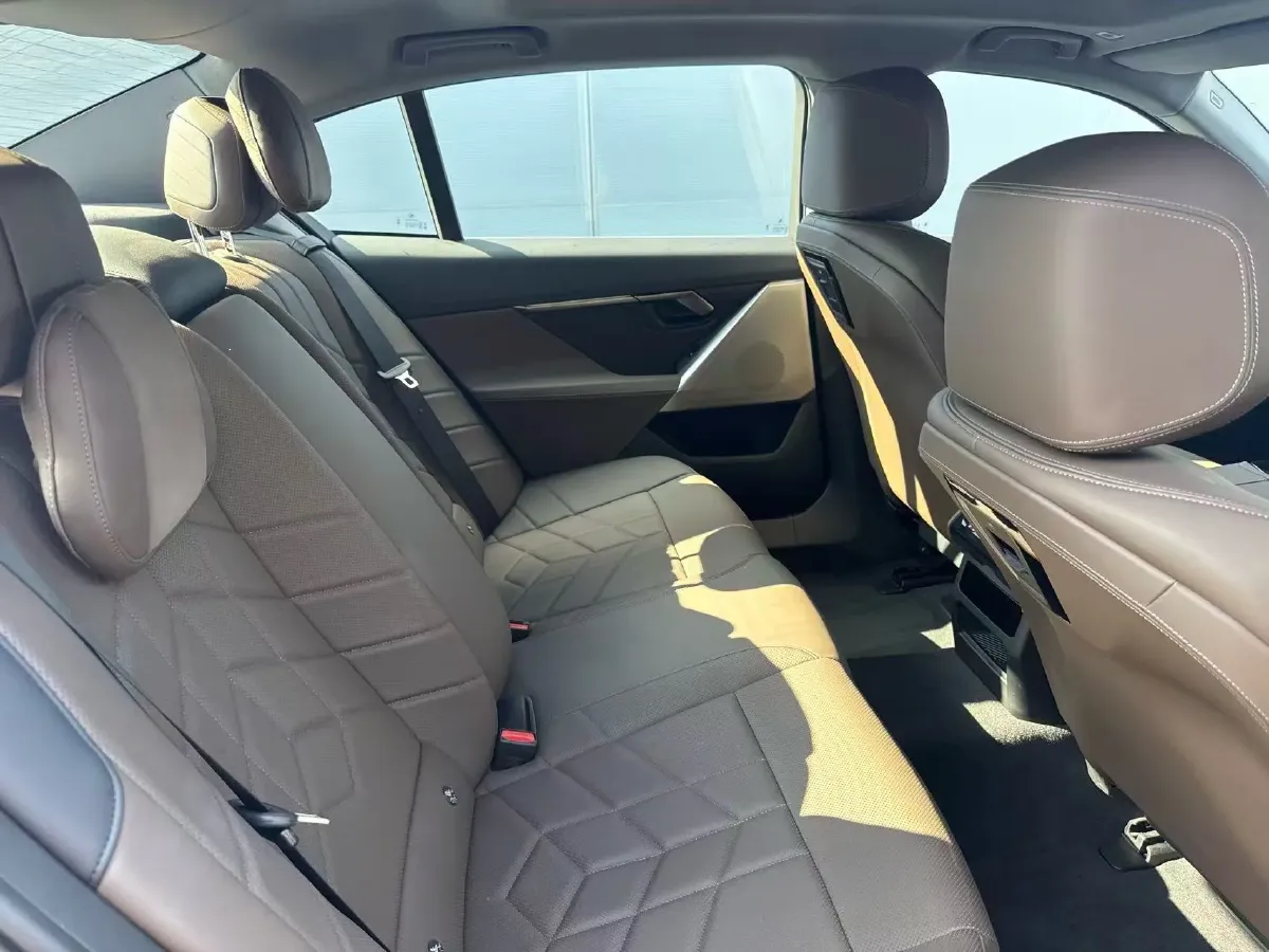 2024 BMW i5 BEV 79.05KWH,autocango,china used car exporter,china ev exporter,chinese used car exporter,chinese used ev exporter