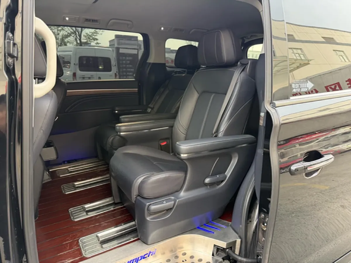 2021 GAC Trumpchi M8 2.0T 252HP L4 8AT,autocango,china used car exporter,china ev exporter,chinese used car exporter,chinese used ev exporter