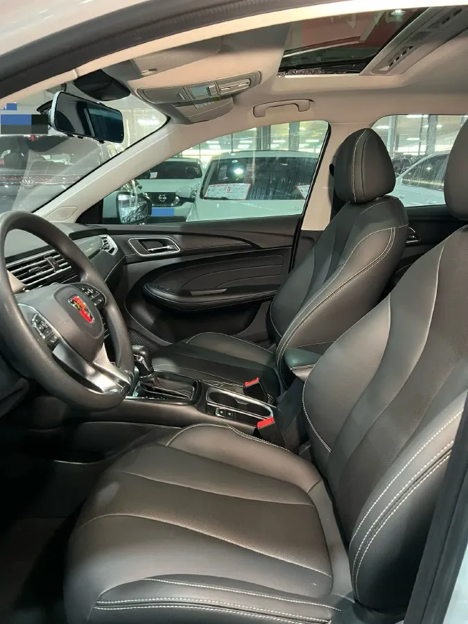 2020 Roewe i5 1.5L 120HP L4 CVT,autocango,china used car exporter,china ev exporter,chinese used car exporter,chinese used ev exporter