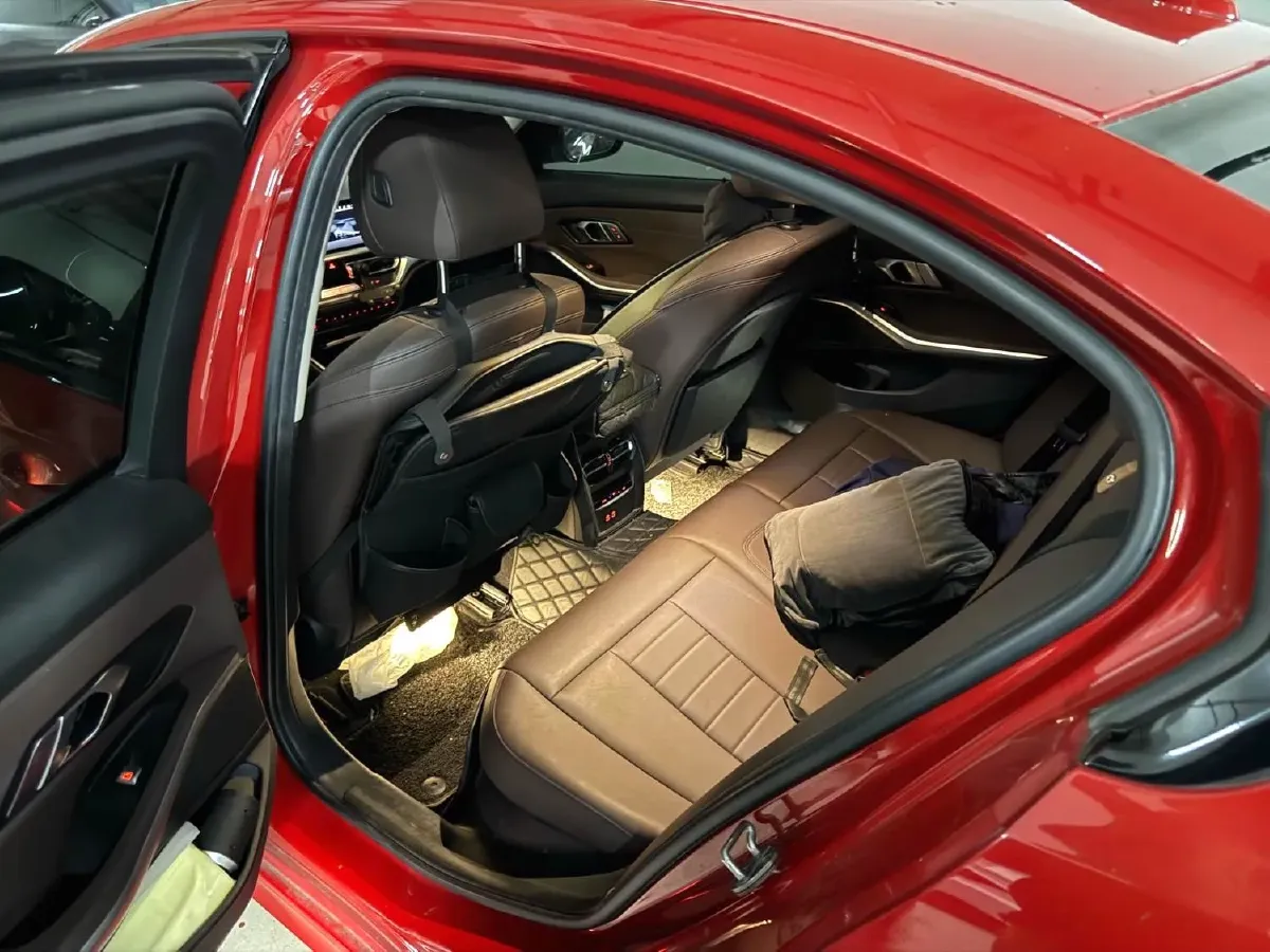 2021 BMW 3 Series 2.0T 156HP L4 8AT,autocango,china used car exporter,china ev exporter,chinese used car exporter,chinese used ev exporter