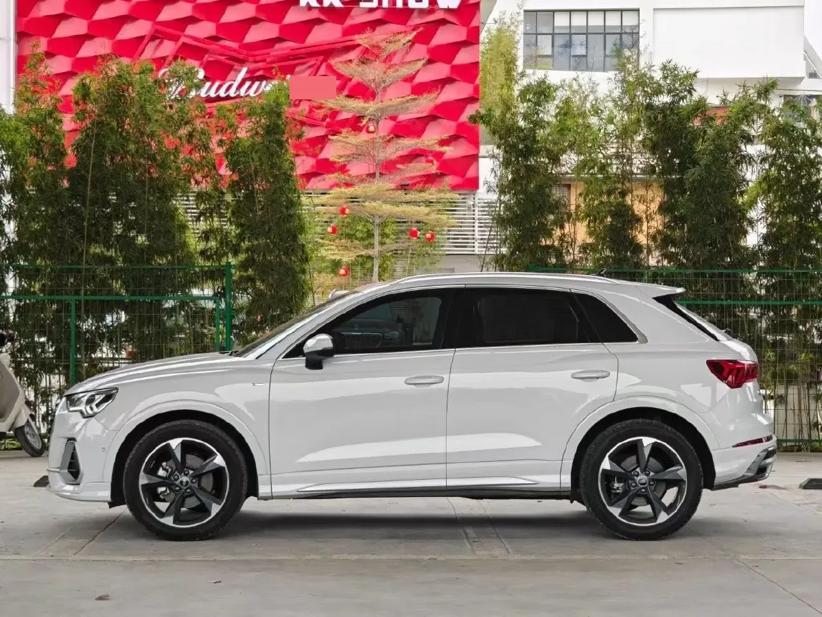 2022 Audi Q3 1.4T 150HP L4 7DCT,autocango,china used car exporter,china ev exporter,chinese used car exporter,chinese used ev exporter