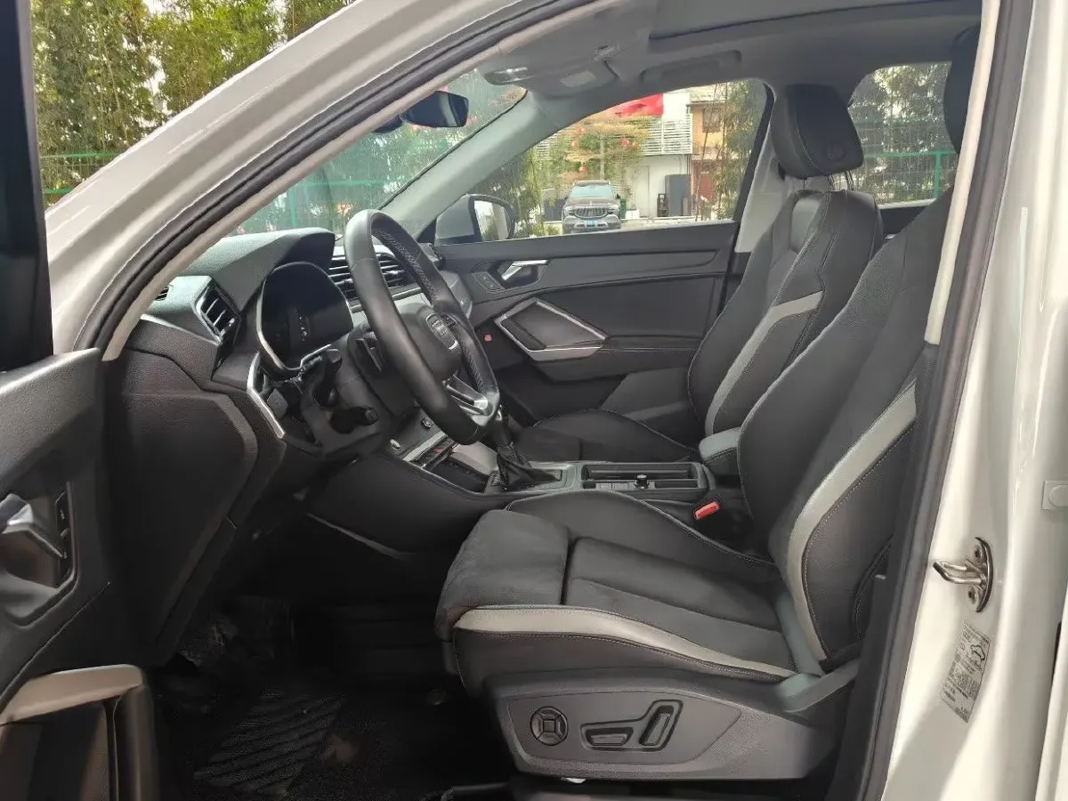 2022 Audi Q3 1.4T 150HP L4 7DCT,autocango,china used car exporter,china ev exporter,chinese used car exporter,chinese used ev exporter