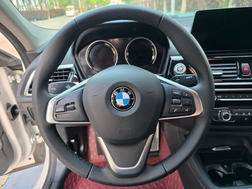 2022 BMW 1 Series 1.5T 140HP L3 7DCT,autocango,china used car exporter,china ev exporter,chinese used car exporter,chinese used ev exporter