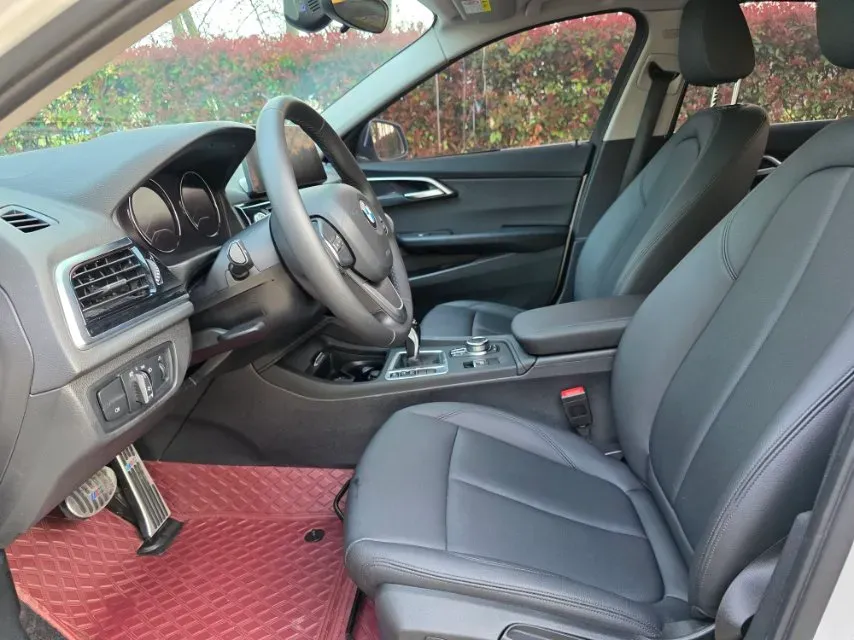 2022 BMW 1 Series 1.5T 140HP L3 7DCT,autocango,china used car exporter,china ev exporter,chinese used car exporter,chinese used ev exporter