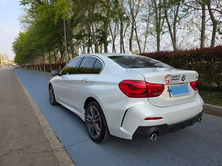 2022 BMW 1 Series 1.5T 140HP L3 7DCT,autocango,china used car exporter,china ev exporter,chinese used car exporter,chinese used ev exporter