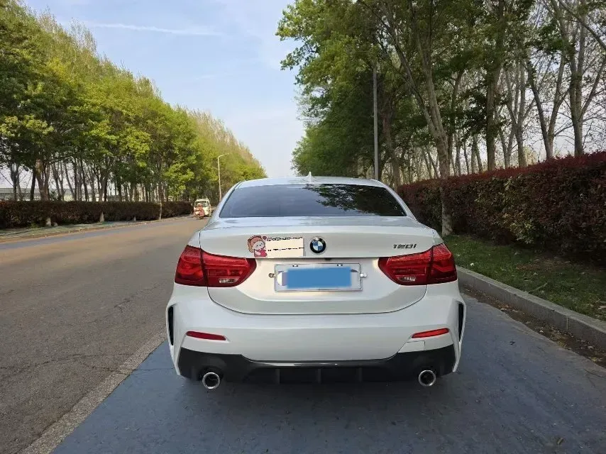 2022 BMW 1 Series 1.5T 140HP L3 7DCT,autocango,china used car exporter,china ev exporter,chinese used car exporter,chinese used ev exporter