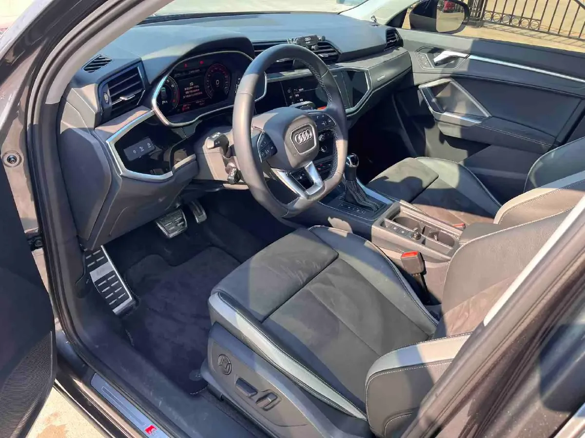 2022 Audi Q3 1.4T 150HP L4 7DCT,autocango,china used car exporter,china ev exporter,chinese used car exporter,chinese used ev exporter