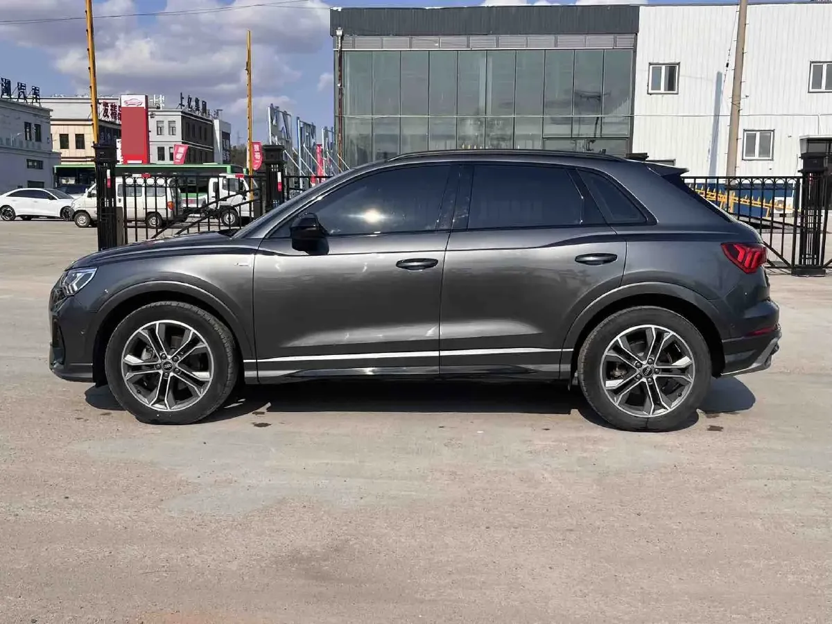 2022 Audi Q3 1.4T 150HP L4 7DCT,autocango,china used car exporter,china ev exporter,chinese used car exporter,chinese used ev exporter