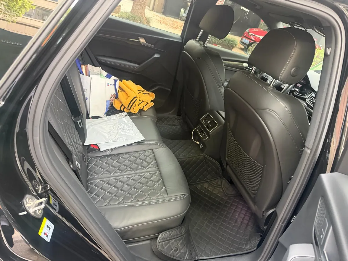 2021 Audi Q5L Sportback 2.0T 252HP L4 7DCT,autocango,china used car exporter,china ev exporter,chinese used car exporter,chinese used ev exporter