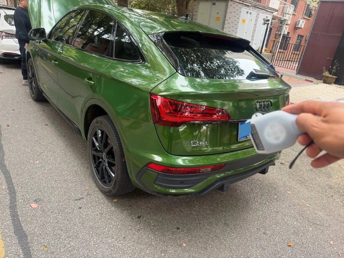 2021 Audi Q5L Sportback 2.0T 252HP L4 7DCT,autocango,china used car exporter,china ev exporter,chinese used car exporter,chinese used ev exporter