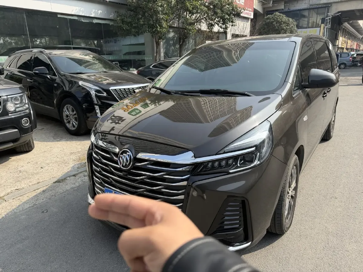 2021 Buick GL8 2.0T 237HP L4 9AT,autocango,china used car exporter,china ev exporter,chinese used car exporter,chinese used ev exporter