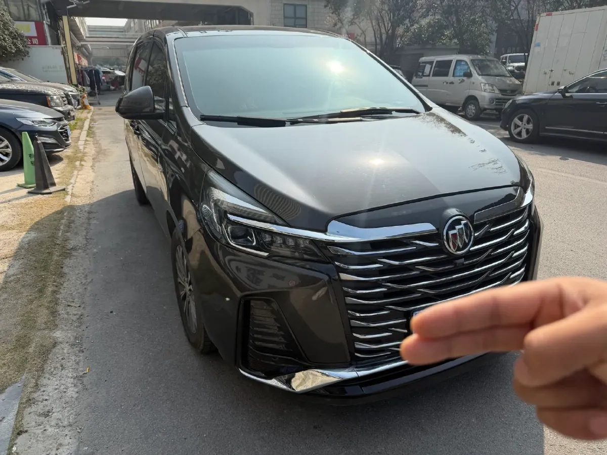 2021 Buick GL8 2.0T 237HP L4 9AT,autocango,china used car exporter,china ev exporter,chinese used car exporter,chinese used ev exporter