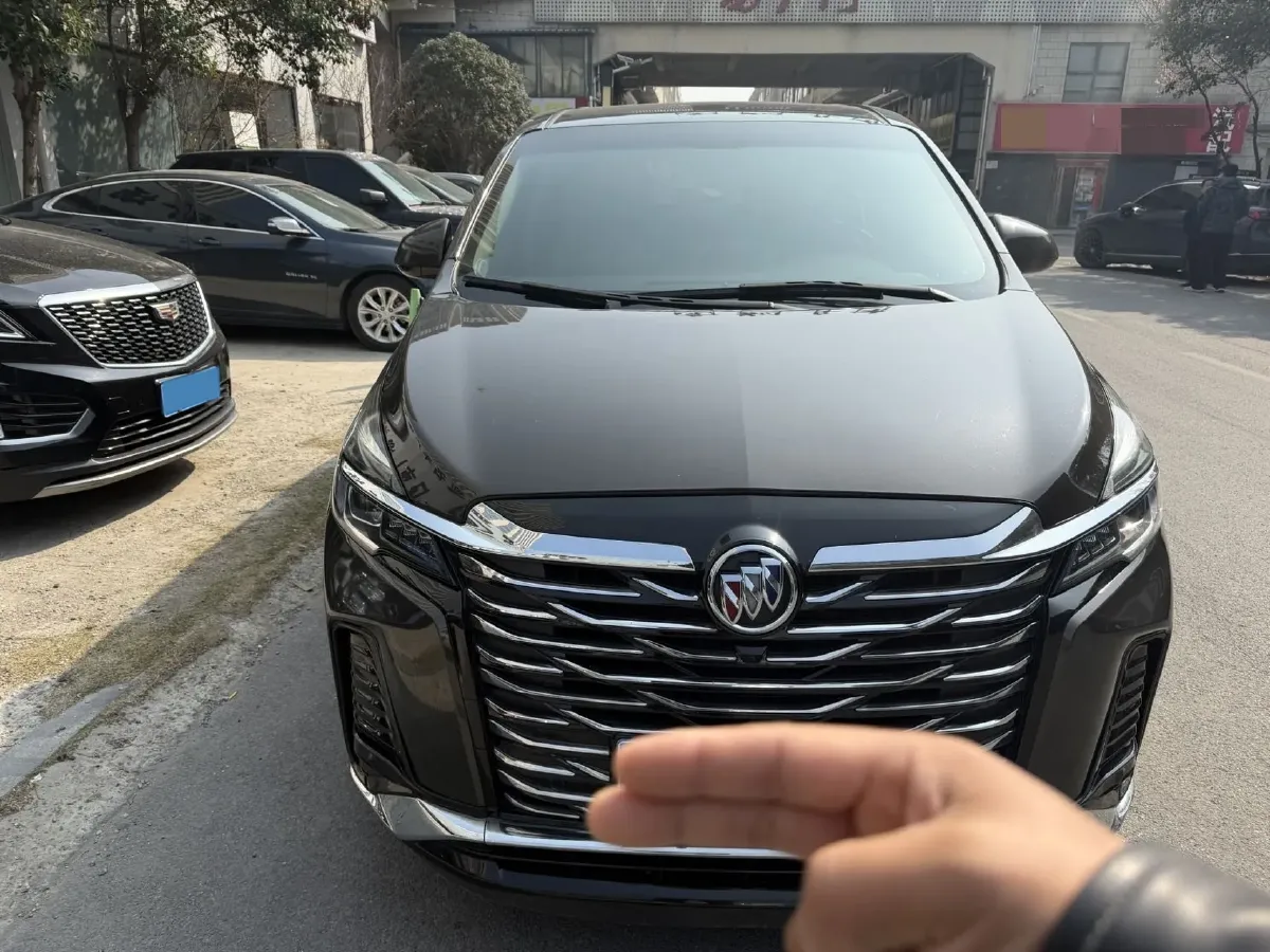 2021 Buick GL8 2.0T 237HP L4 9AT,autocango,china used car exporter,china ev exporter,chinese used car exporter,chinese used ev exporter