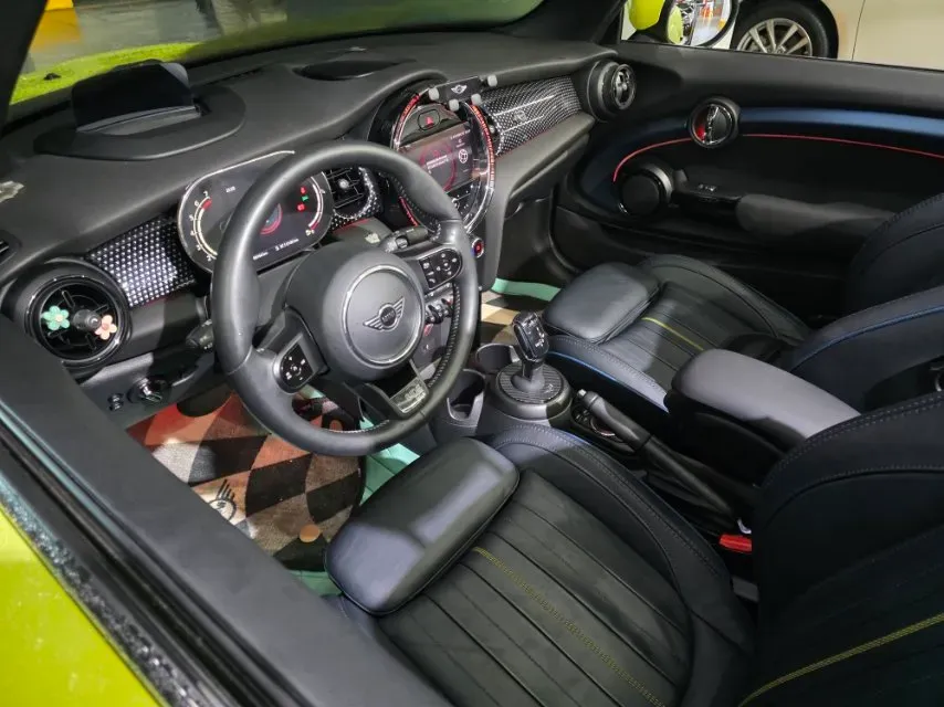 2022 MINI MINI 1.5T 136HP L3 7DCT,autocango,china used car exporter,china ev exporter,chinese used car exporter,chinese used ev exporter