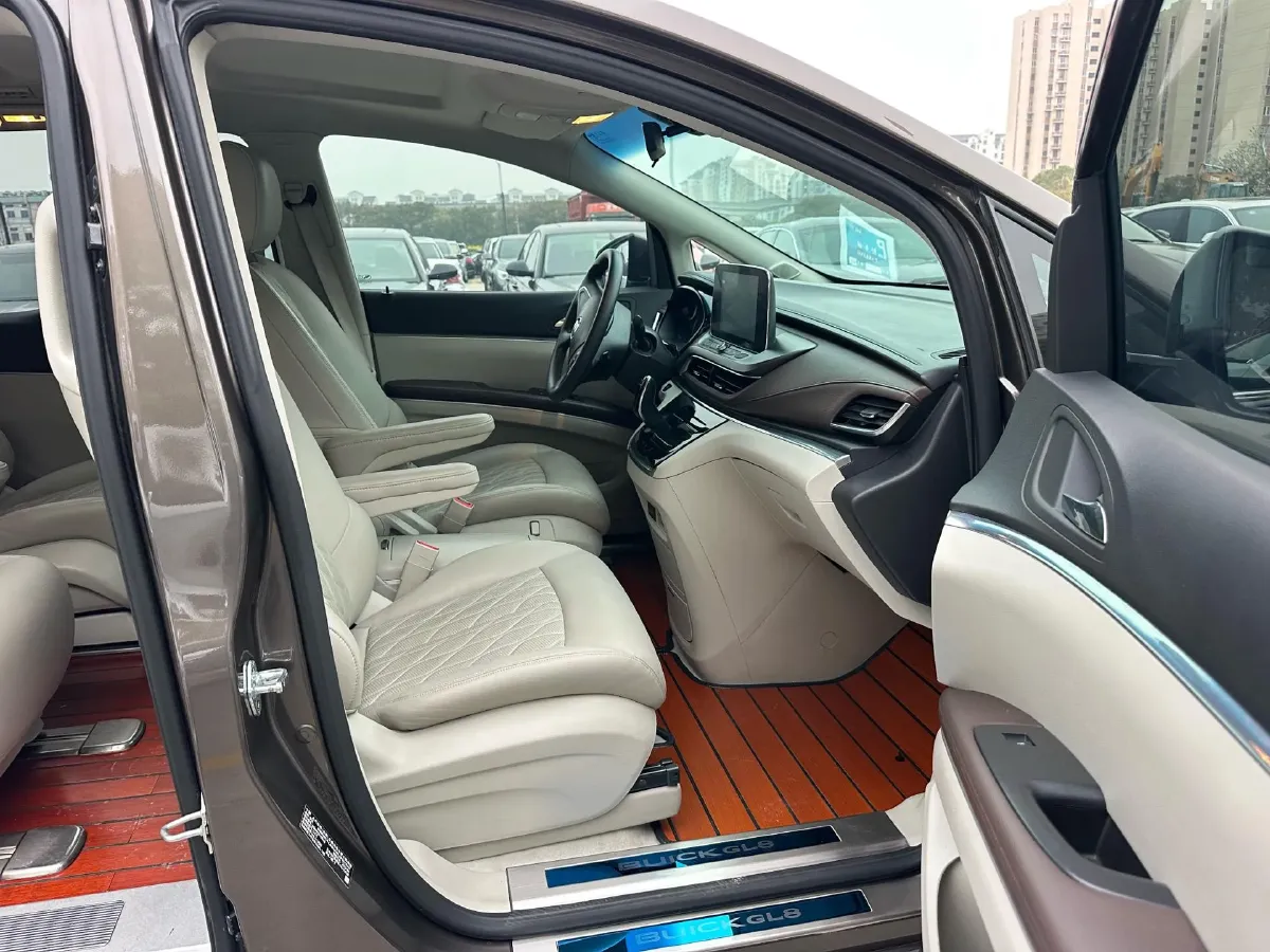 2021 Buick GL8 2.0T 237HP L4 9AT,autocango,china used car exporter,china ev exporter,chinese used car exporter,chinese used ev exporter