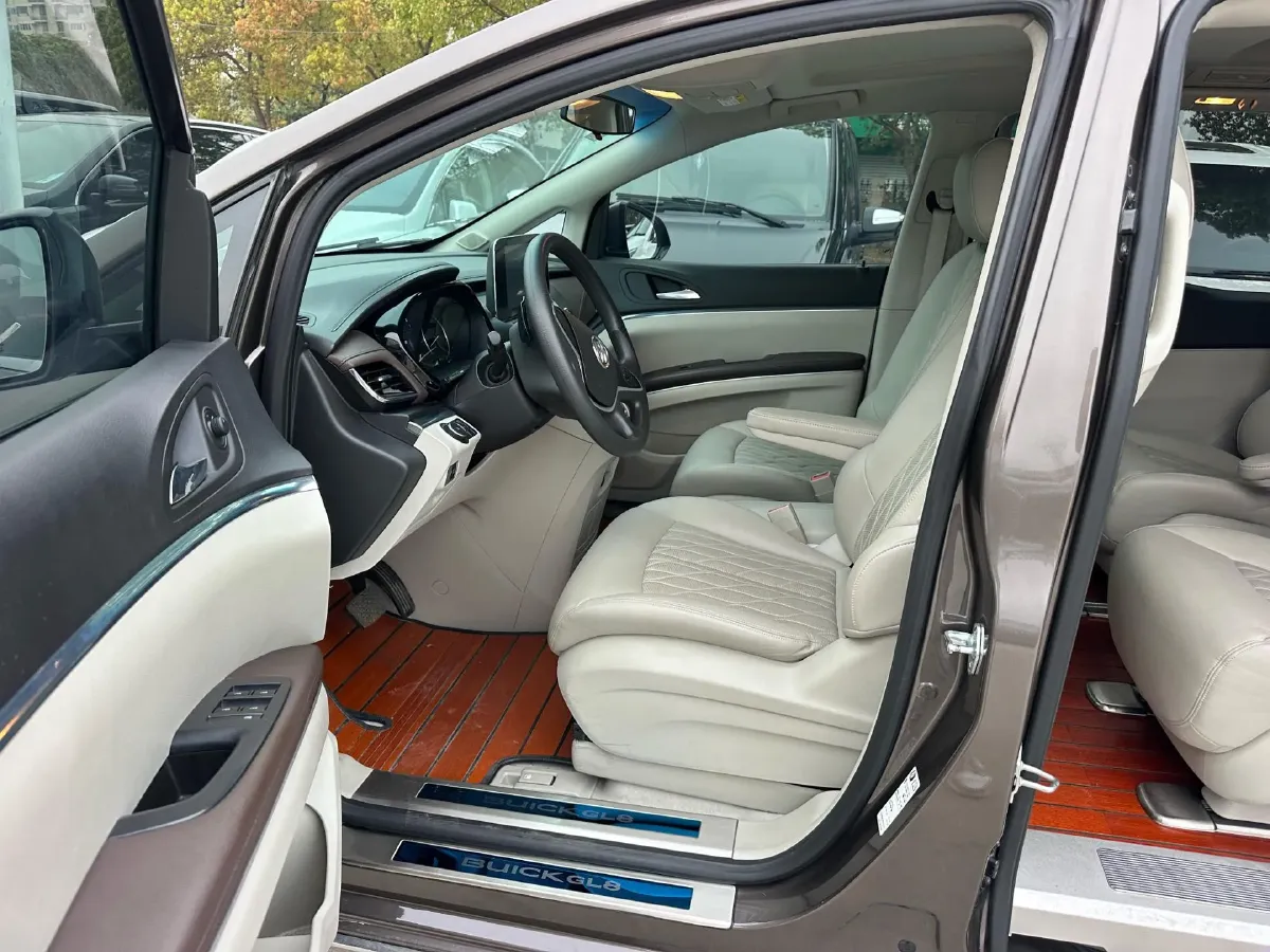 2021 Buick GL8 2.0T 237HP L4 9AT,autocango,china used car exporter,china ev exporter,chinese used car exporter,chinese used ev exporter