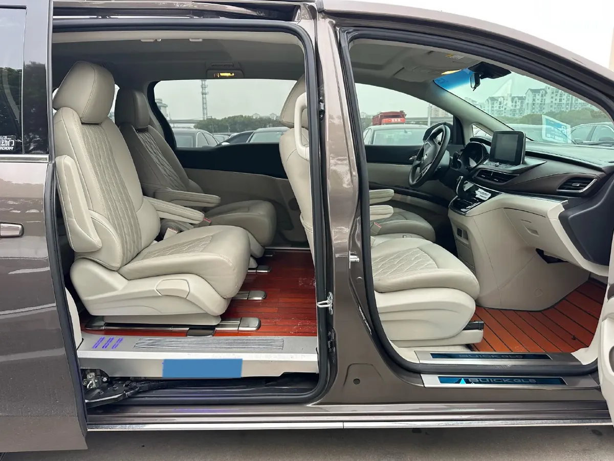 2021 Buick GL8 2.0T 237HP L4 9AT,autocango,china used car exporter,china ev exporter,chinese used car exporter,chinese used ev exporter