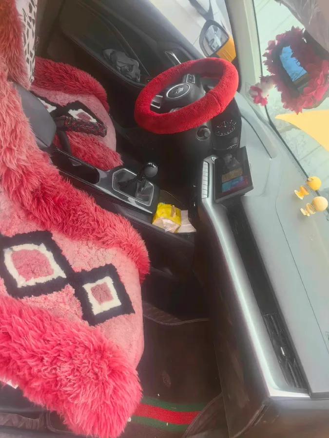 2021 MG 5 1.5L 120HP L4 5MT,autocango,china used car exporter,china ev exporter,chinese used car exporter,chinese used ev exporter