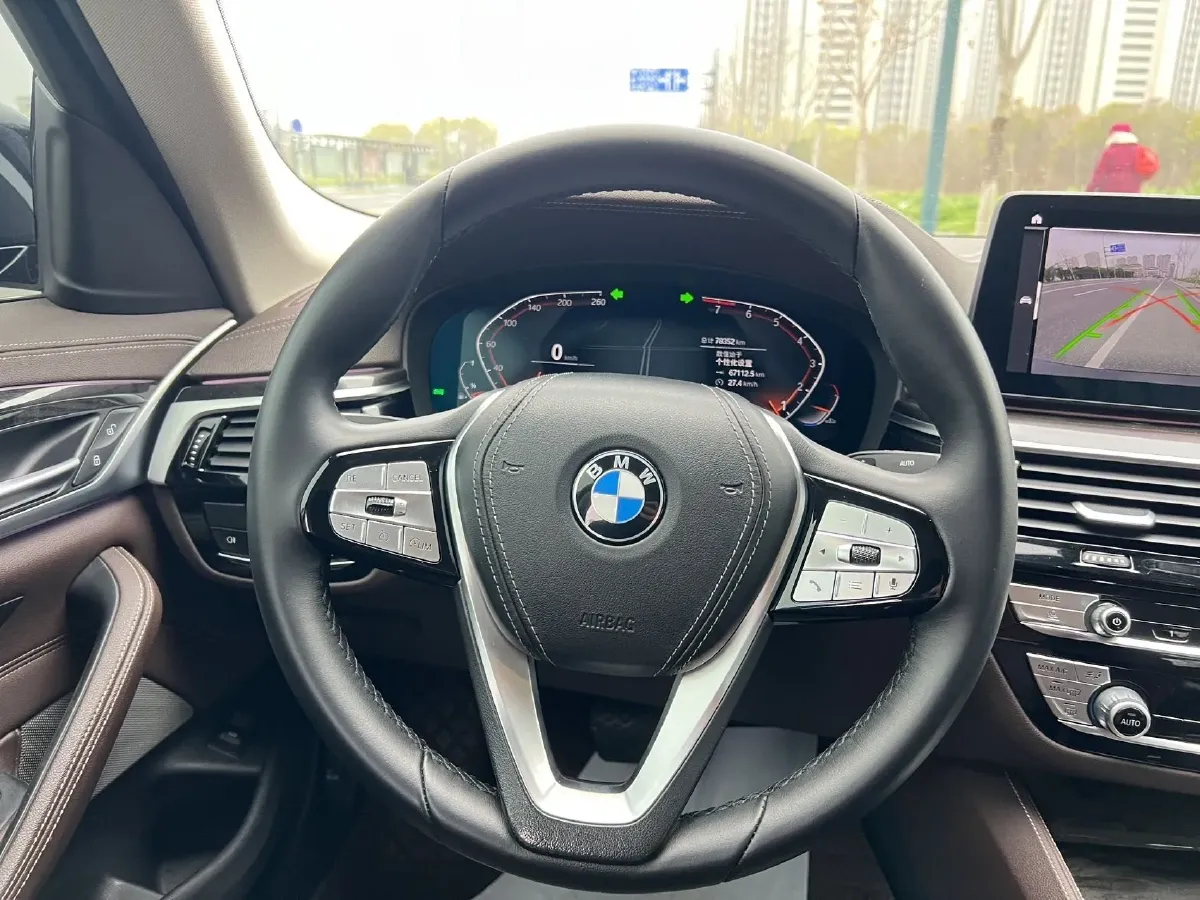 2022 BMW 5 Series 2.0T 184HP L4 8AT,autocango,china used car exporter,china ev exporter,chinese used car exporter,chinese used ev exporter