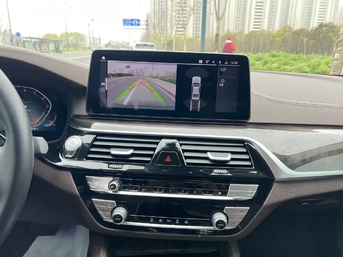 2022 BMW 5 Series 2.0T 184HP L4 8AT,autocango,china used car exporter,china ev exporter,chinese used car exporter,chinese used ev exporter